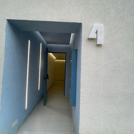 Modern Dajti Apartmán